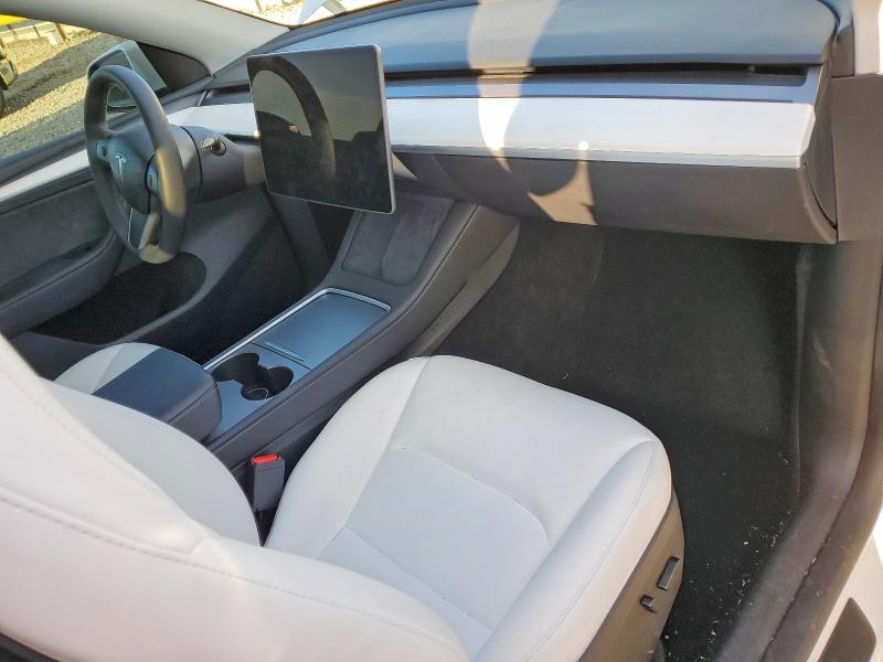 77219715 :رقم المزاد ، 7SAYGDEE1SF263437 vin ، 2025 Tesla Model Y مزاد بيع