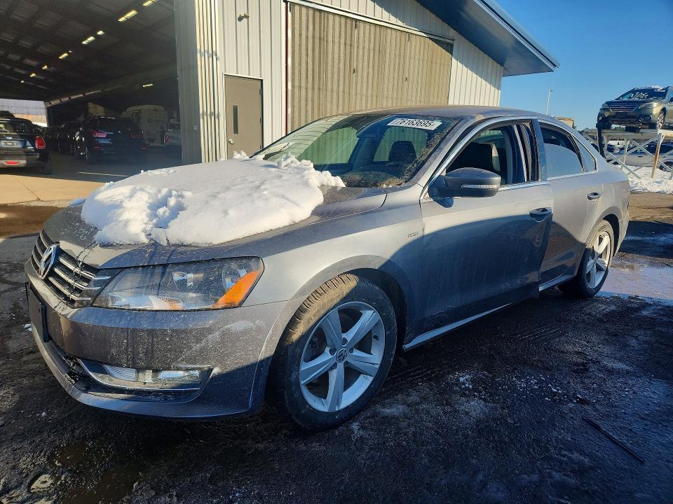 Продажа на аукционе авто 2015 Volkswagen Passat, vin: 1VWAS7A30FC120496, номер лота: 76163695