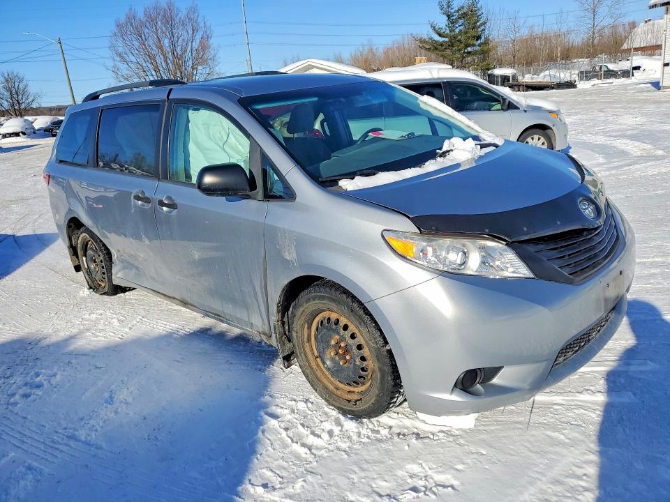 2015 Toyota Sienna მანქანა იყიდება აუქციონზე, vin: 5TDZK3DC4FS595626, აუქციონის ნომერი: 77204995