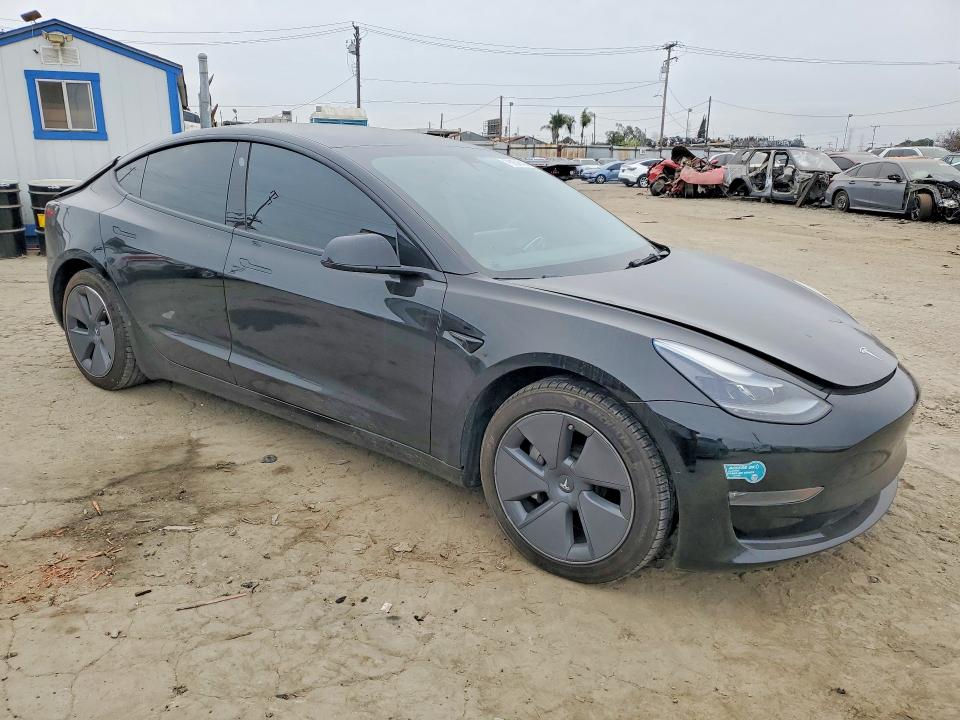 76854545 :رقم المزاد ، 5YJ3E1EB5NF106483 vin ، 2022 Tesla Model 3 مزاد بيع