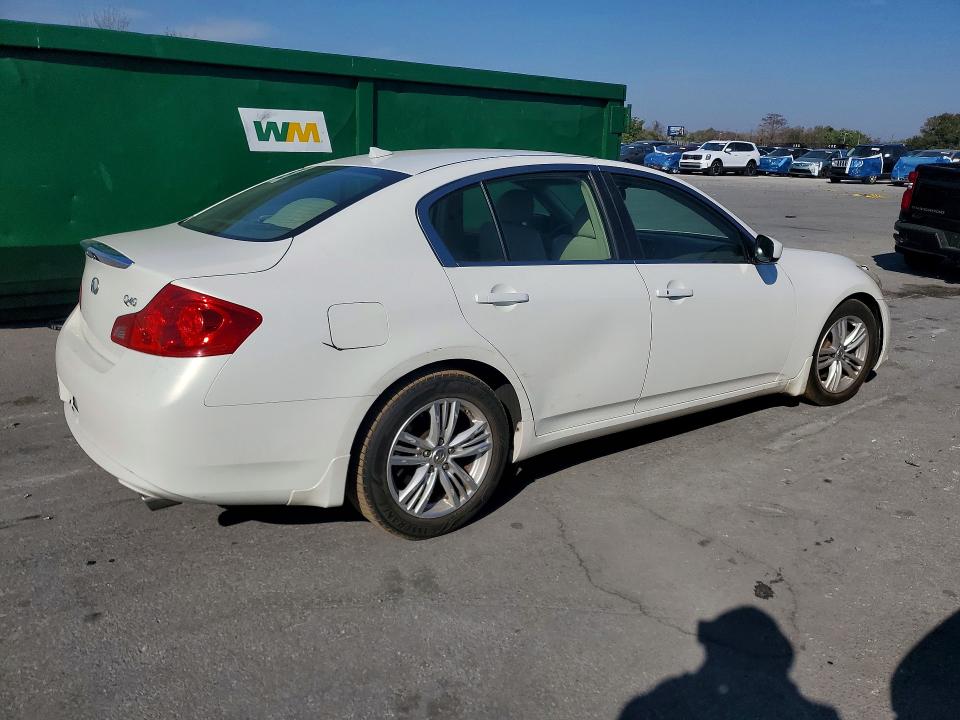 78856215 :رقم المزاد ، JN1CV6AP2FM580773 vin ، 2015 Infiniti Q40 مزاد بيع