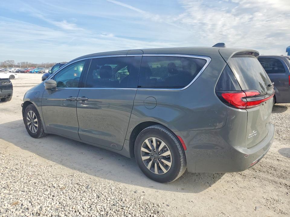 Продажа на аукционе авто 2022 Chrysler Pacifica, vin: 2C4RC1L74NR118885, номер лота: 75998395