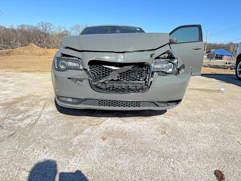 Продажа на аукционе авто 2017 Chrysler 300, vin: 2C3CCAGG6HH616665, номер лота: 79398225