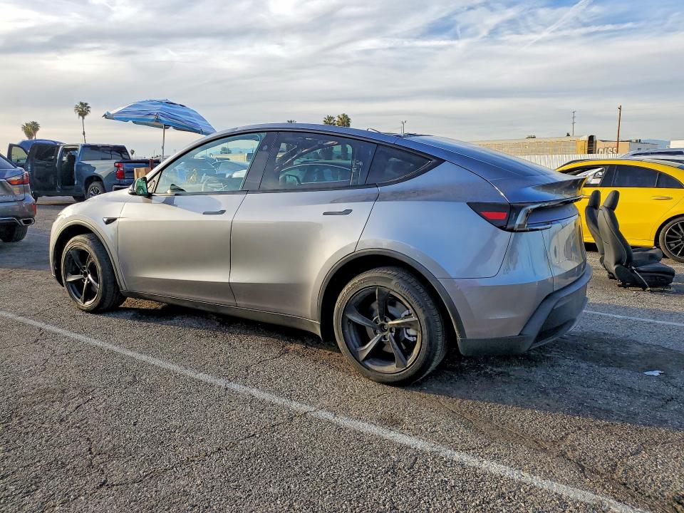 77878615 :رقم المزاد ، 7SAYGDEE8TF329581 vin ، 2026 Tesla Model Y مزاد بيع