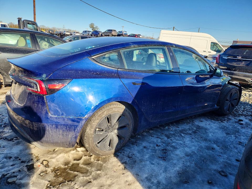 Продажа на аукционе авто 2024 Tesla Model 3, vin: 5YJ3E1EA2RF751962, номер лота: 76629755