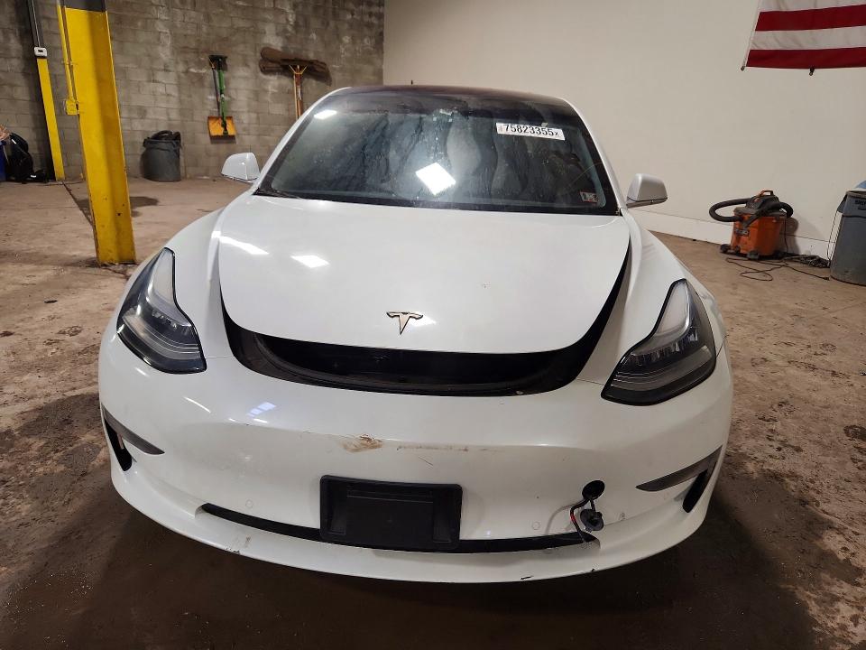 Продажа на аукционе авто 2018 Tesla Model 3, vin: 5YJ3E1EA5JF164885, номер лота: 75823355