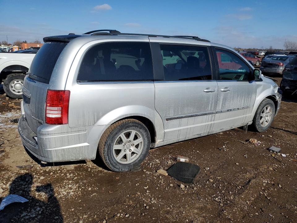 75814185 :رقم المزاد ، 2A4RR5D14AR368857 vin ، 2010 Chrysler Town & Country مزاد بيع