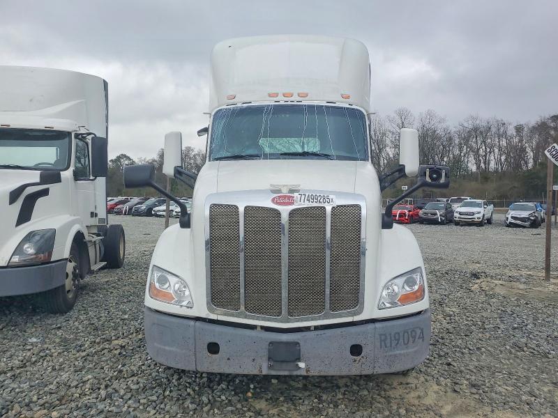 Продажа на аукционе авто 2017 Peterbilt 579, vin: 1XPBA48X6HD428477, номер лота: 77499285