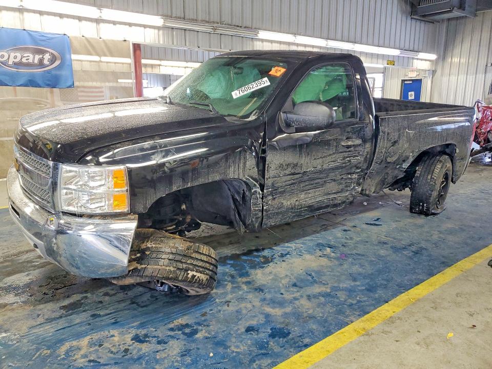 76062395 :رقم المزاد ، 1GCNKPE01DZ173271 vin ، 2013 Chevrolet Silverado مزاد بيع