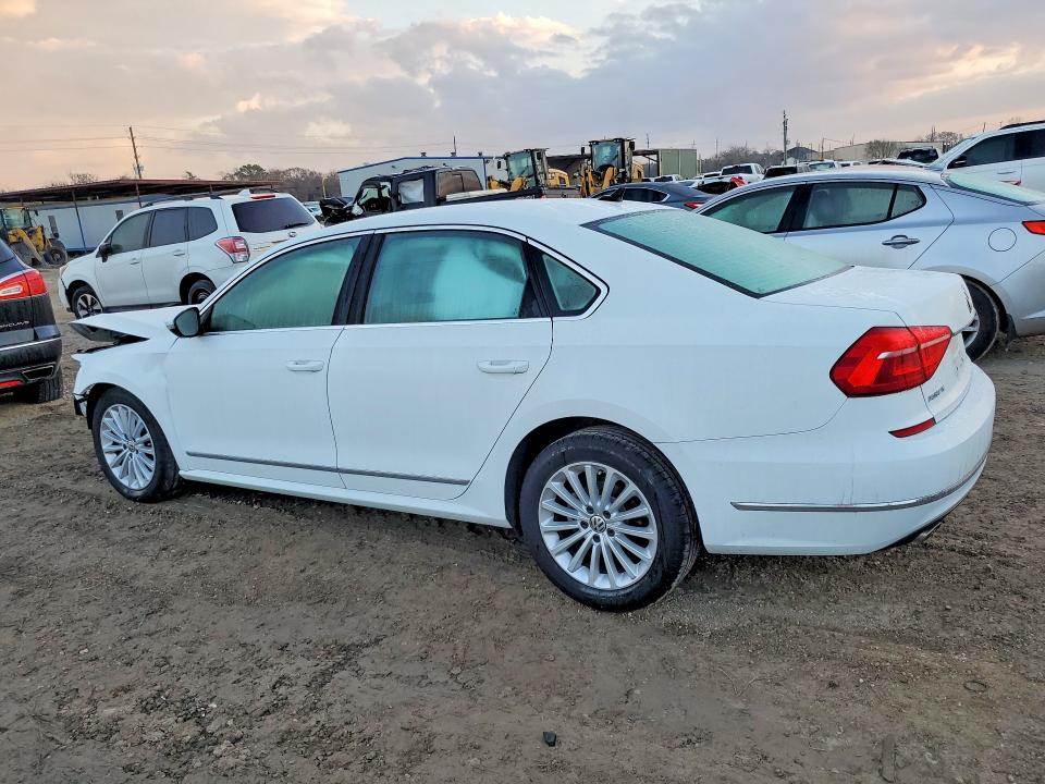 Продажа на аукционе авто 2016 Volkswagen Passat, vin: 1VWBS7A39GC023822, номер лота: 77046155