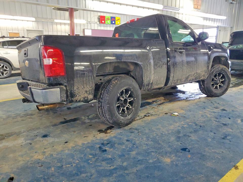 76062395 :رقم المزاد ، 1GCNKPE01DZ173271 vin ، 2013 Chevrolet Silverado مزاد بيع