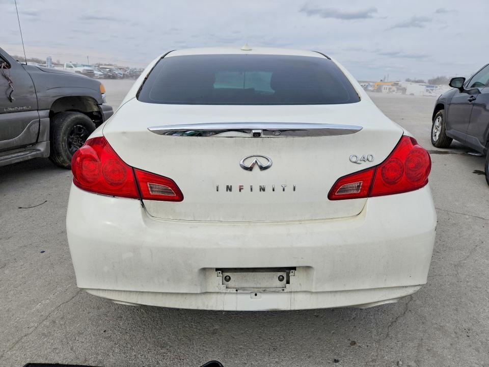 76861895 :رقم المزاد ، JN1CV6AR3FM650749 vin ، 2015 Infiniti Q40 مزاد بيع
