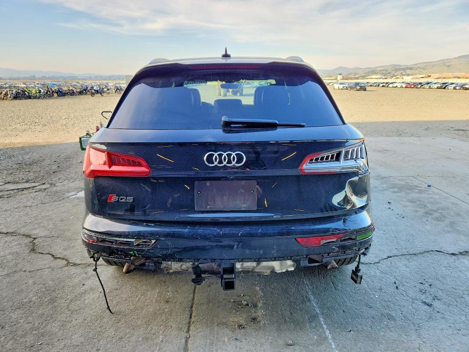 Продажа на аукционе авто 2018 Audi Sq5, vin: WA1C4AFY9J2208513, номер лота: 75779225