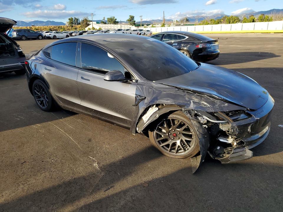 2025 Tesla Model 3 მანქანა იყიდება აუქციონზე, vin: 5YJ3E1EA3SF011343, აუქციონის ნომერი: 78169055