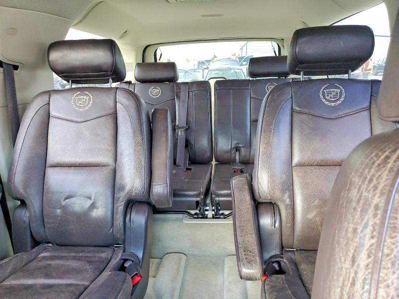 76030095 :رقم المزاد ، 1GYUKKEF4AR195502 vin ، 2010 Cadillac Escalade مزاد بيع