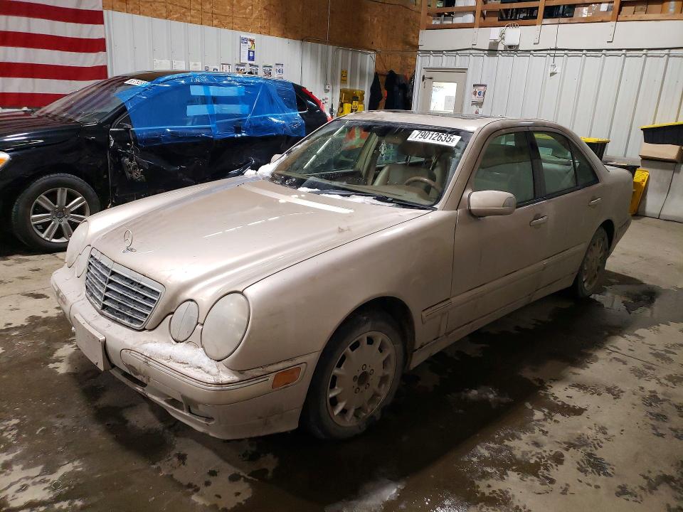 2000 Mercedes Benz E მანქანა იყიდება აუქციონზე, vin: WDBJF82J2YX032456, აუქციონის ნომერი: 79012635