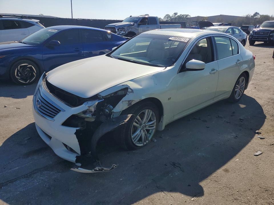 78856215 :رقم المزاد ، JN1CV6AP2FM580773 vin ، 2015 Infiniti Q40 مزاد بيع