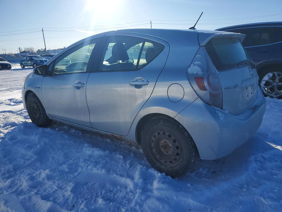 Продажа на аукционе авто 2012 Toyota Prius C, vin: JTDKDTB32C1003275, номер лота: 75949965