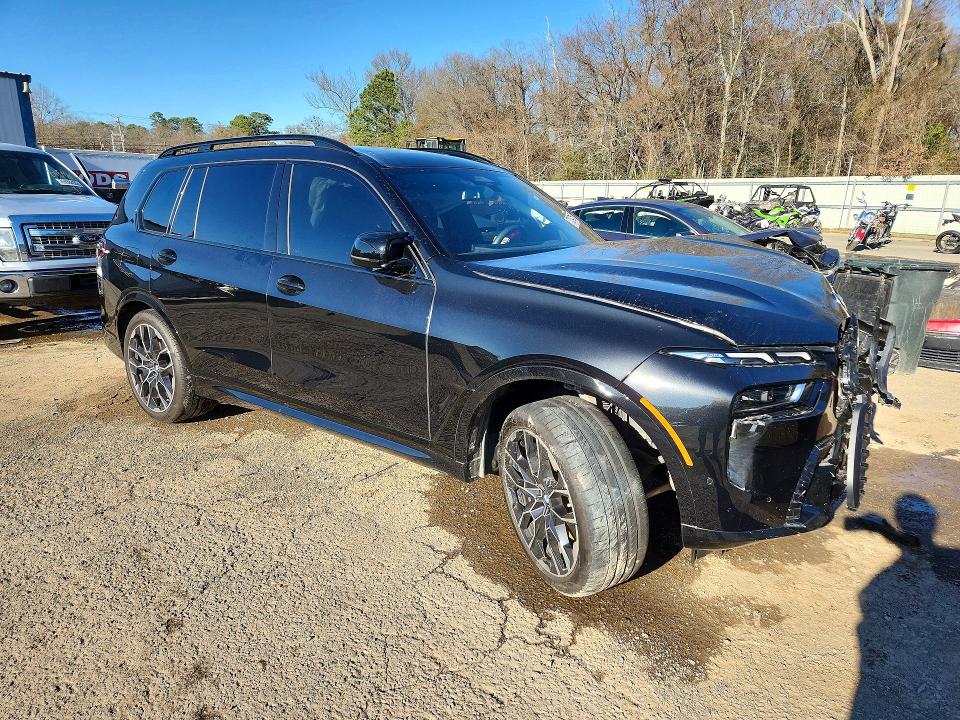 77390265 :رقم المزاد ، 5UX33EM04T9023775 vin ، 2026 Bmw X7 مزاد بيع