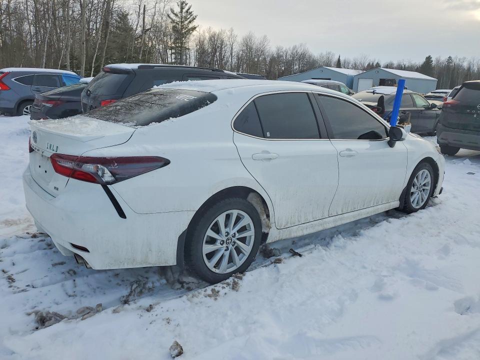 Продажа на аукционе авто 2024 Toyota Camry, vin: 4T1G11AK8RU243851, номер лота: 75862355