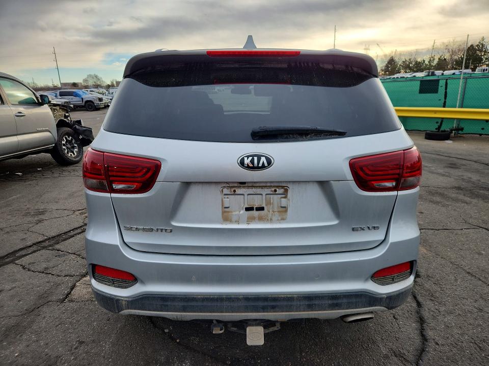 Продажа на аукционе авто 2019 Kia Sorento, vin: 5XYPHDA5XKG590875, номер лота: 77394965