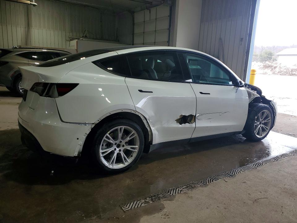 Продажа на аукционе авто 2021 Tesla Model Y, vin: 5YJYGAEE8MF301812, номер лота: 76621155