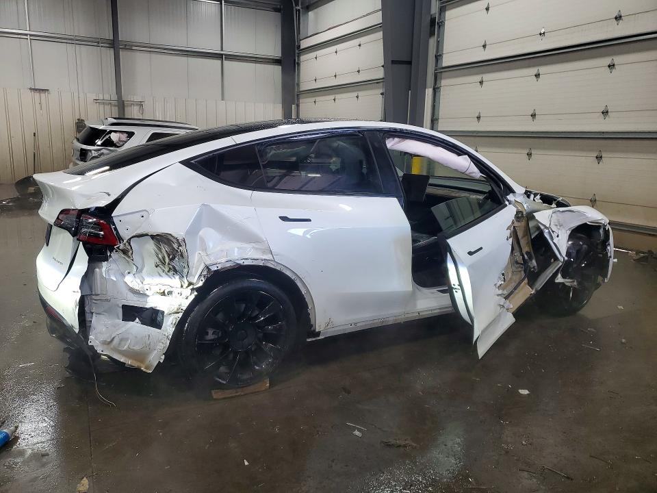 75278975 :رقم المزاد ، 5YJYGAEE1MF142986 vin ، 2021 Tesla Model Y مزاد بيع