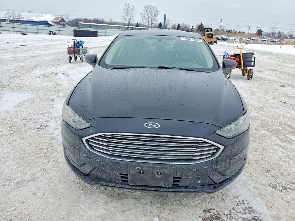 75851255 :رقم المزاد ، 3FA6P0HD1HR117195 vin ، 2017 Ford Fusion مزاد بيع