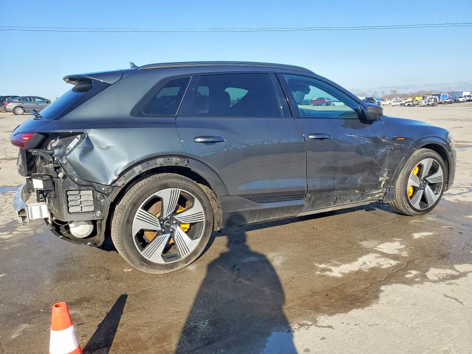 Aukcja sprzedaży 2022 Audi E-tron, vin: WA1LABGE6NB010884, numer aukcji: 77146555