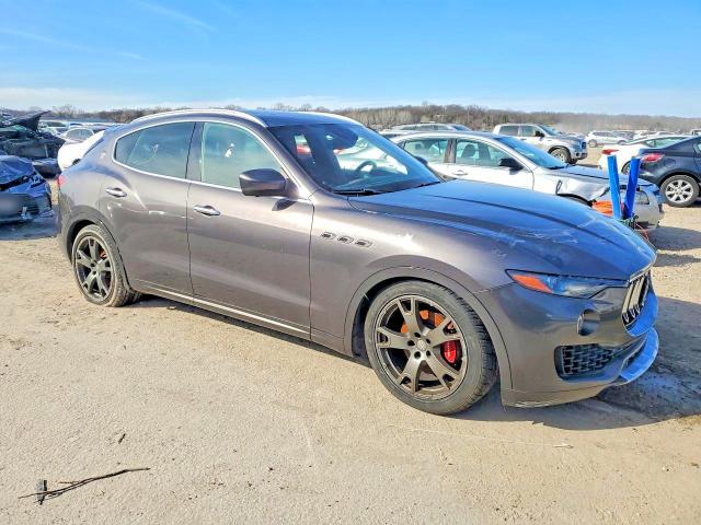 78121825 :رقم المزاد ، ZN661XUS9HX252150 vin ، 2017 Maserati Levante مزاد بيع