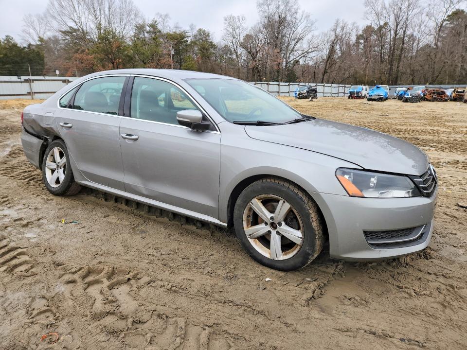 2013 Volkswagen Passat მანქანა იყიდება აუქციონზე, vin: 1VWBP7A38DC018415, აუქციონის ნომერი: 76747195