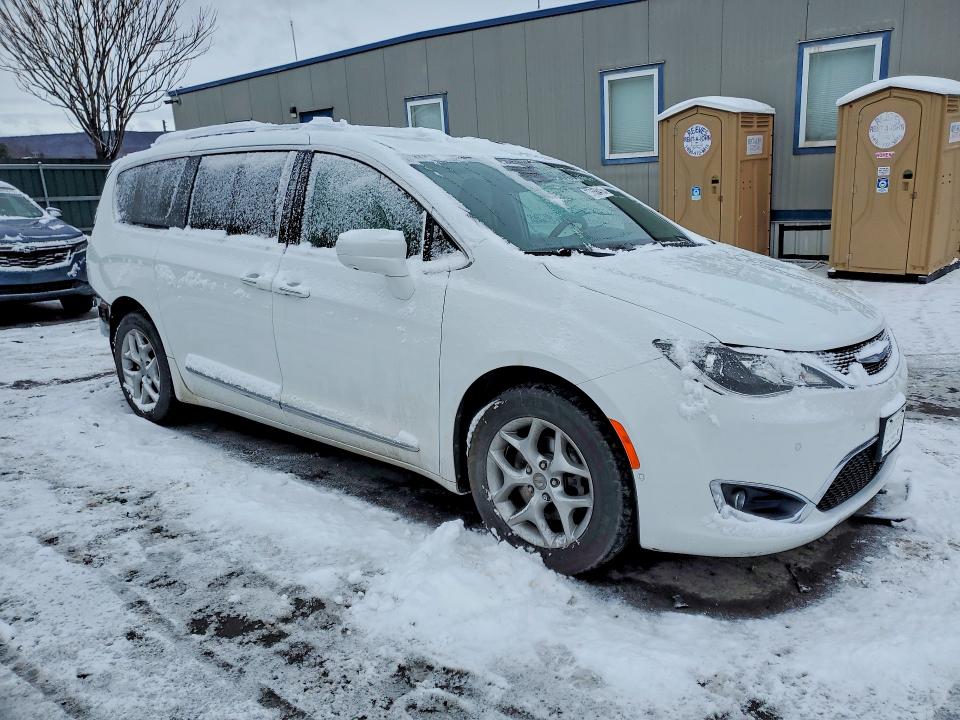 77656415 :رقم المزاد ، 2C4RC1EGXJR317530 vin ، 2018 Chrysler Pacifica مزاد بيع