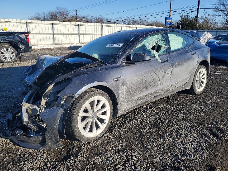 Продажа на аукционе авто 2023 Tesla Model 3, vin: 5YJ3E1EB8PF392333, номер лота: 76361285
