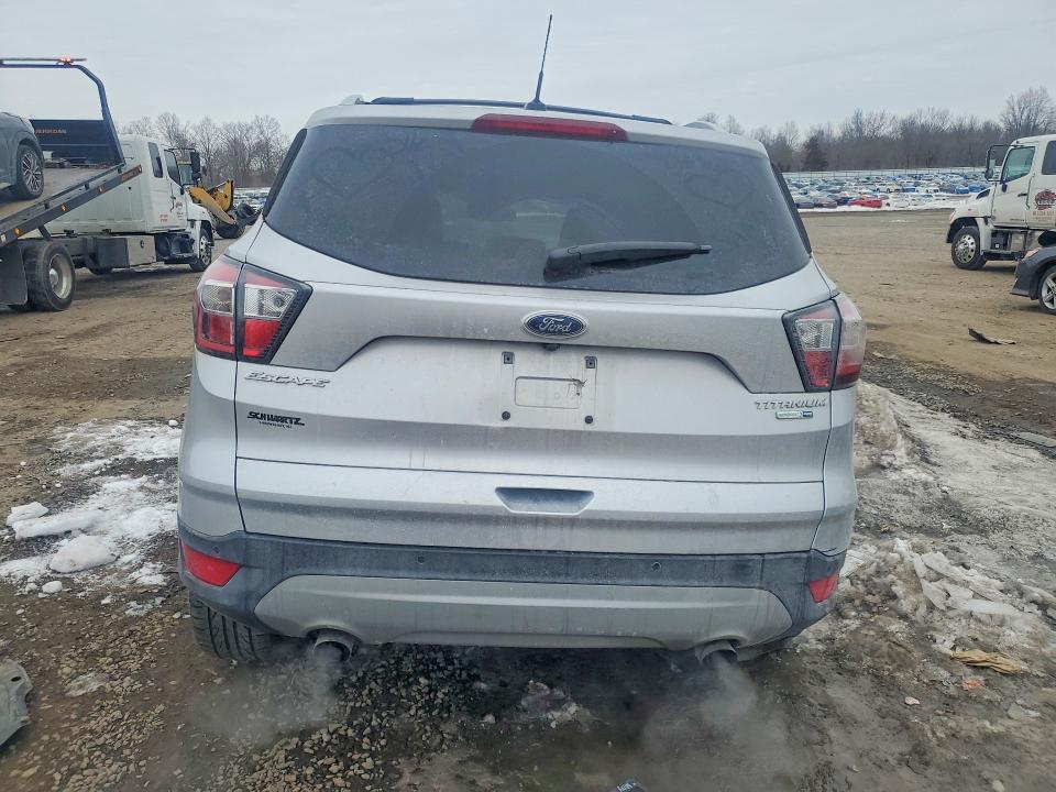 Продаж на аукціоні авто 2017 Ford Escape, vin: 1FMCU9J91HUA07770, номер лоту: 76969345