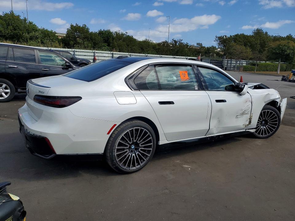 78683975 :رقم المزاد ، WBA23EH03SCT34734 vin ، 2025 Bmw 740 مزاد بيع