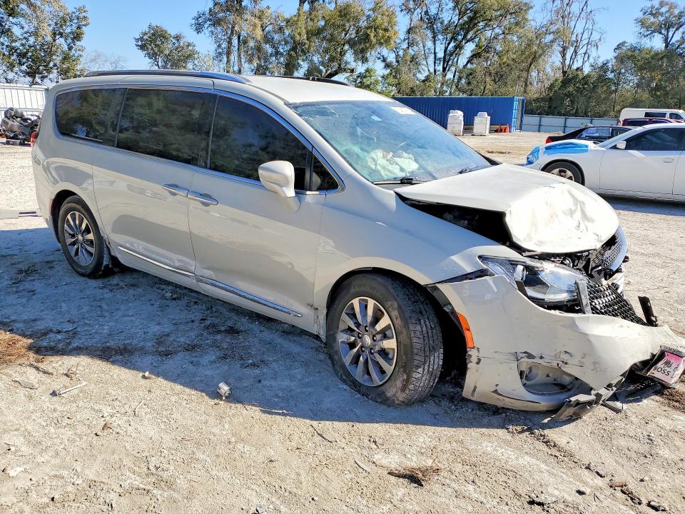 Продаж на аукціоні авто 2019 Chrysler Pacifica, vin: 2C4RC1EG3KR615774, номер лоту: 76462705