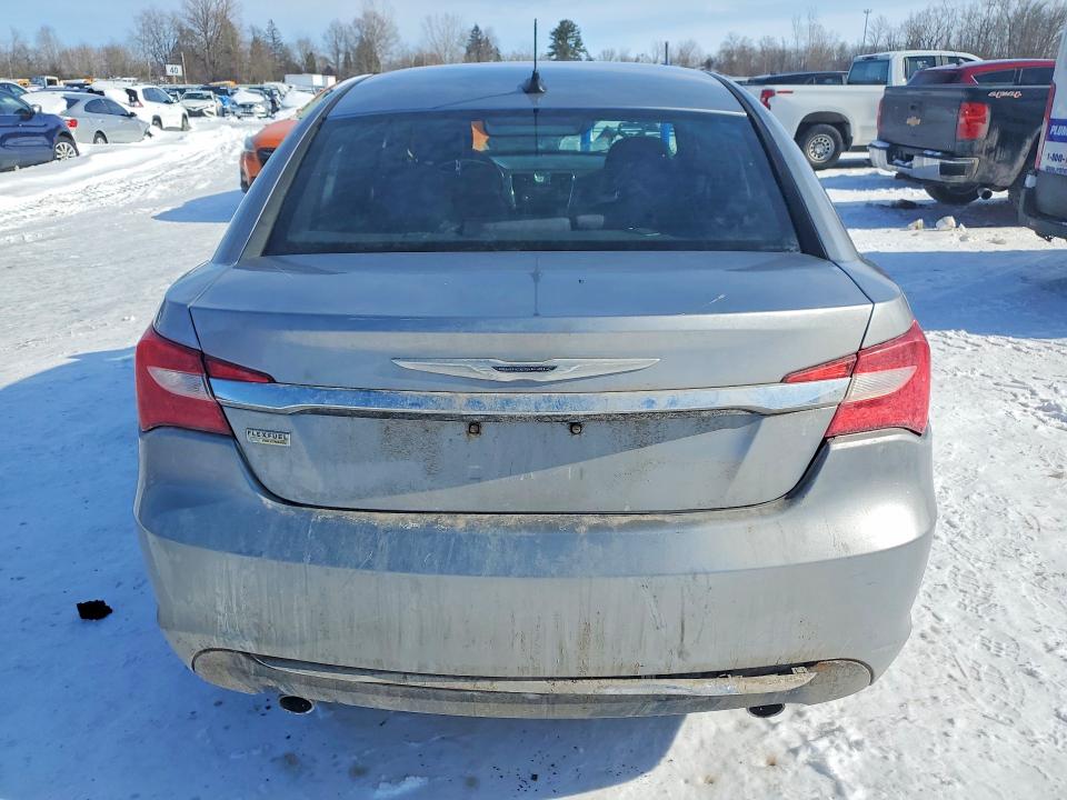 77344535 :رقم المزاد ، 1C3CCBBGXEN115052 vin ، 2014 Chrysler 200 مزاد بيع