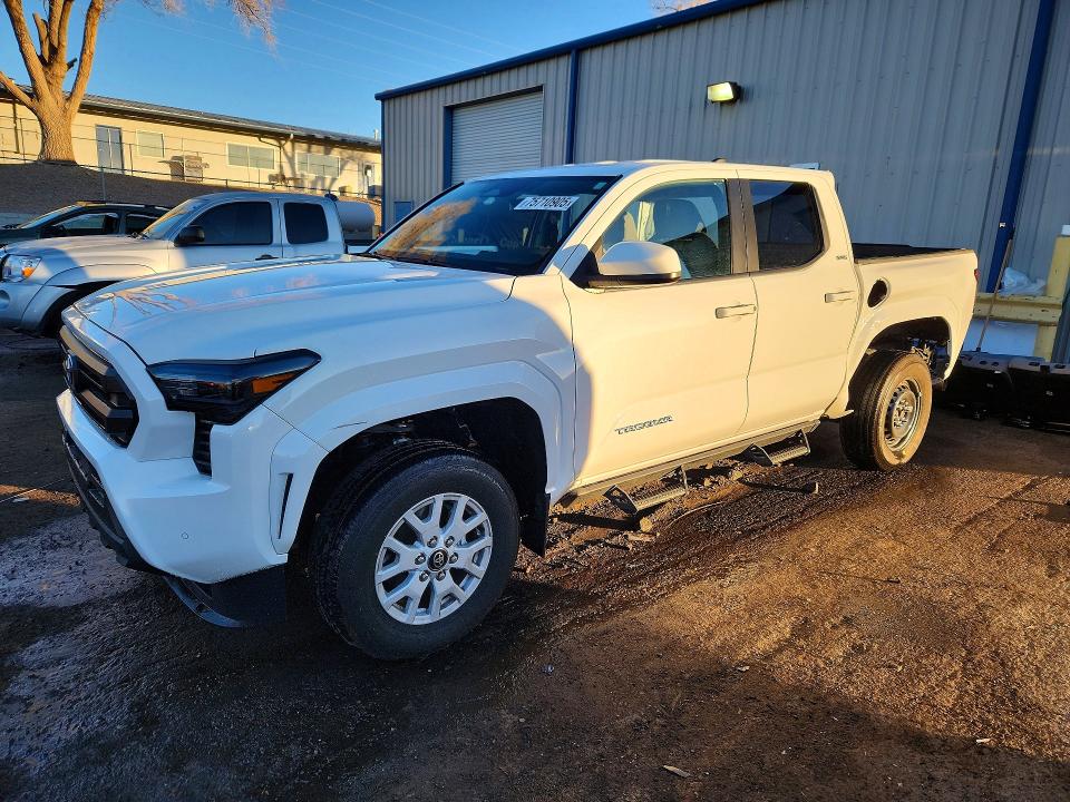 75710905 :رقم المزاد ، 3TMLB5JN2RM006889 vin ، 2024 Toyota Tacoma مزاد بيع