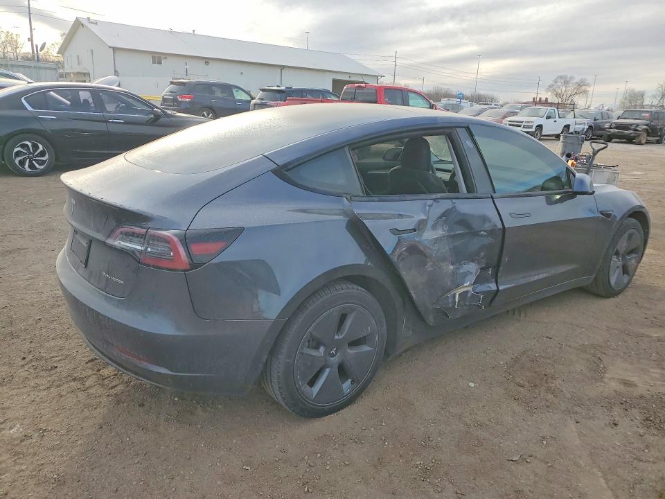 77168595 :رقم المزاد ، 5YJ3E1EB8NF202348 vin ، 2022 Tesla Model 3 مزاد بيع