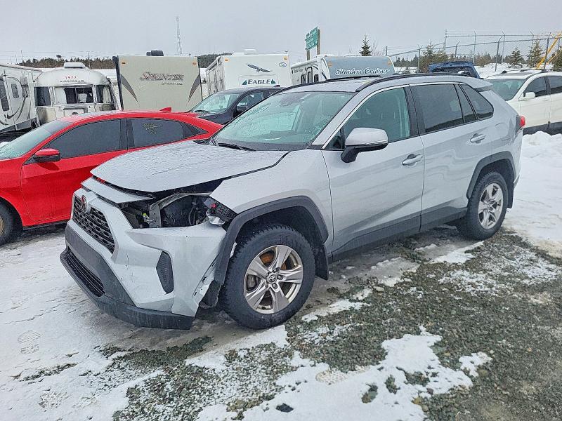 Продажа на аукционе авто 2022 Toyota Rav4, vin: 2T3R1RFV1NW250149, номер лота: 76598485