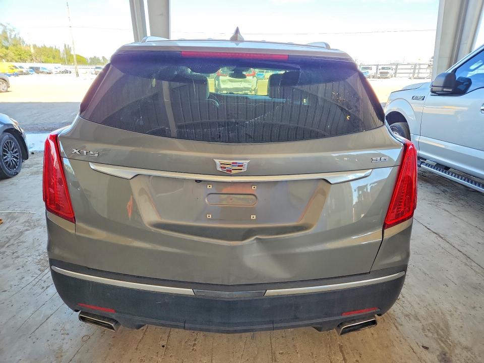 75610515 :رقم المزاد ، 1GYKNERSXKZ229063 vin ، 2019 Cadillac Xt5 مزاد بيع