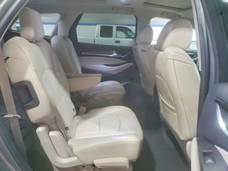 76138105 :رقم المزاد ، 5GAEVAKW3JJ135551 vin ، 2018 Buick Enclave مزاد بيع