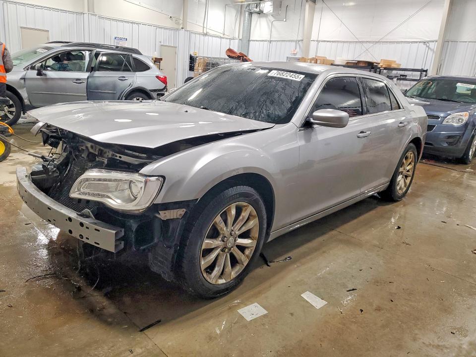 76822455 :رقم المزاد ، 2C3CCARG2GH270500 vin ، 2016 Chrysler 300 مزاد بيع