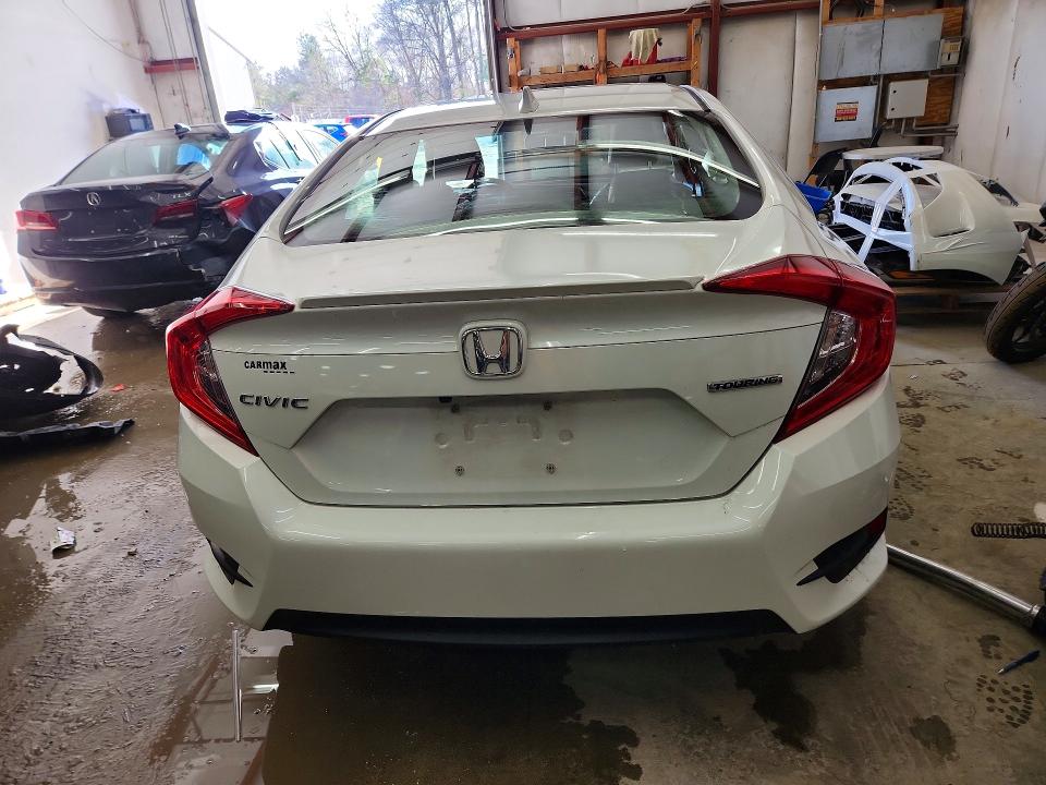 Auction sale of the 2018 Honda Civic, vin: JHMFC1F95JX037937, lot number: 78443355