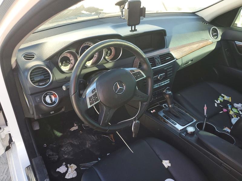 Продажа на аукционе авто 2013 Mercedes-benz C, vin: WDDGF4HB9DR272502, номер лота: 76284445