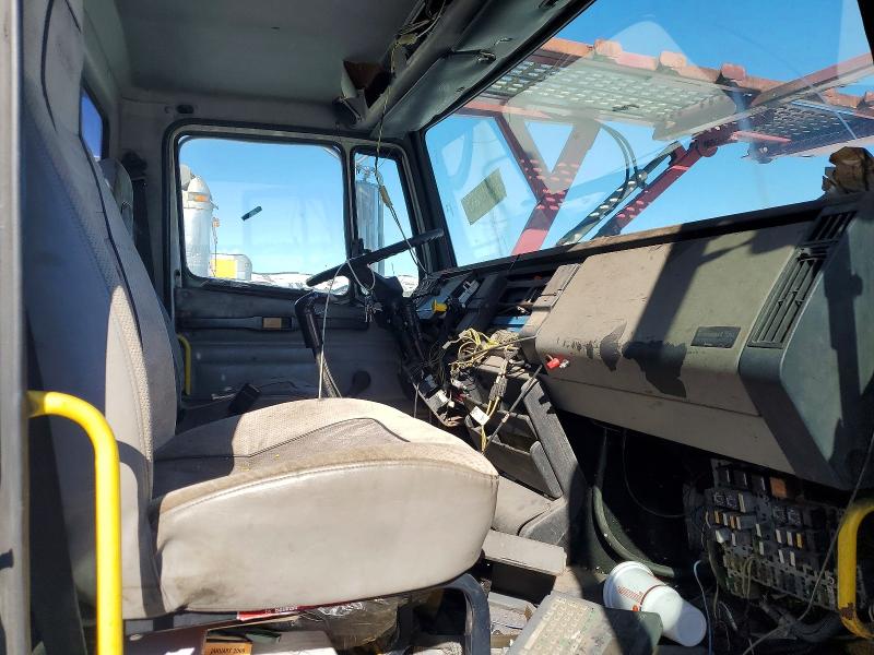 2001 Freightliner Trac/trail მანქანა იყიდება აუქციონზე, vin: 1FVHBGAS71HH26115, აუქციონის ნომერი: 74419235