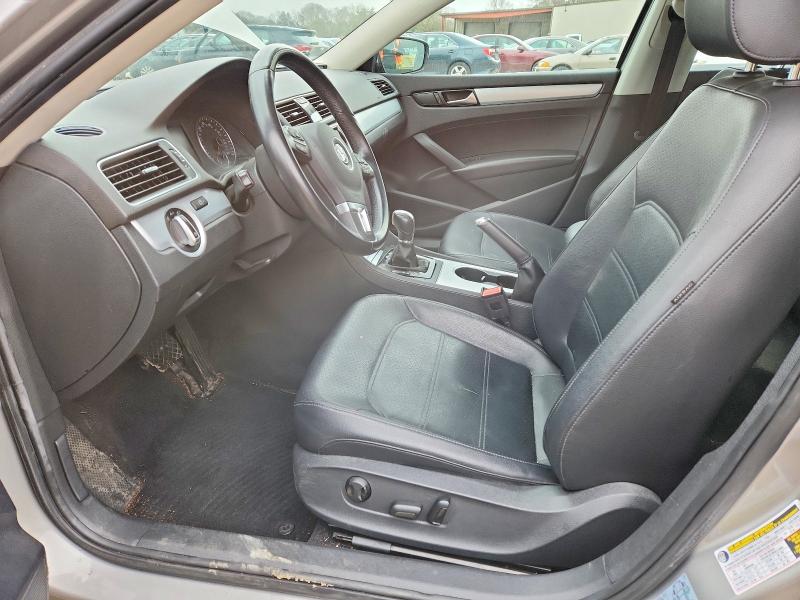 2013 Volkswagen Passat მანქანა იყიდება აუქციონზე, vin: 1VWBP7A38DC018415, აუქციონის ნომერი: 76747195