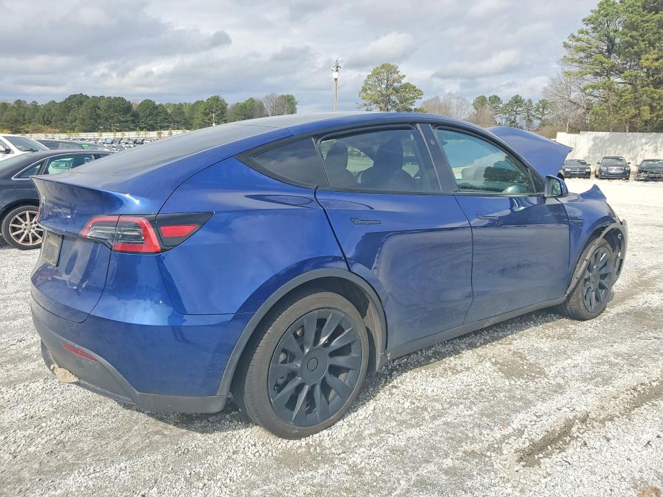 2024 Tesla Model Y მანქანა იყიდება აუქციონზე, vin: 7SAYGDED7RA335501, აუქციონის ნომერი: 77876985