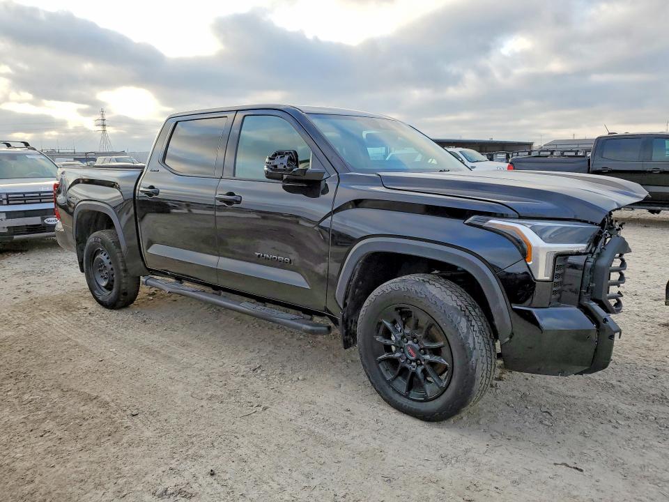 Продаж на аукціоні авто 2024 Toyota Tundra Cre, vin: 5TFWA5DB9RX131240, номер лоту: 77480225