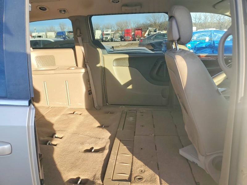 76173965 :رقم المزاد ، 2C4RC1BG6FR739628 vin ، 2015 Chrysler Town & Country مزاد بيع